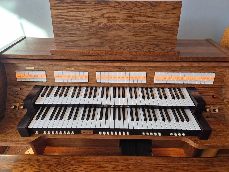 Cyfrowe organy kościelne Johannus Opus 20