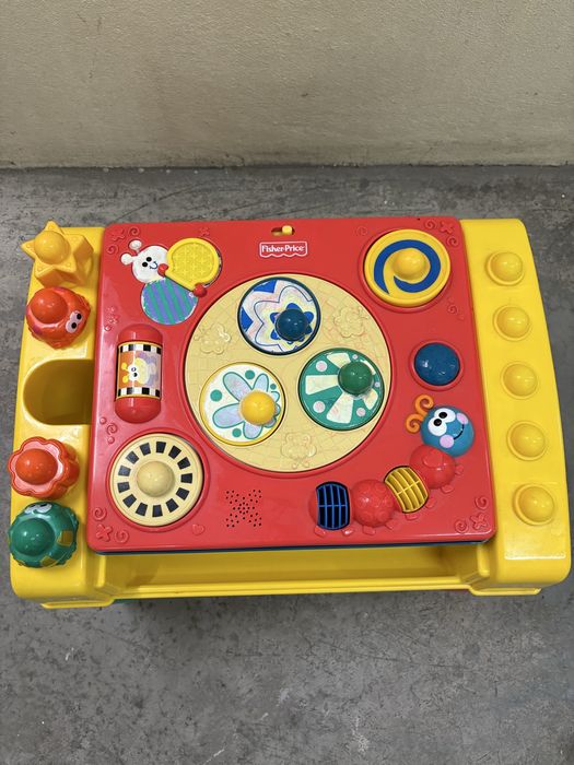 Mesa atividades bebé