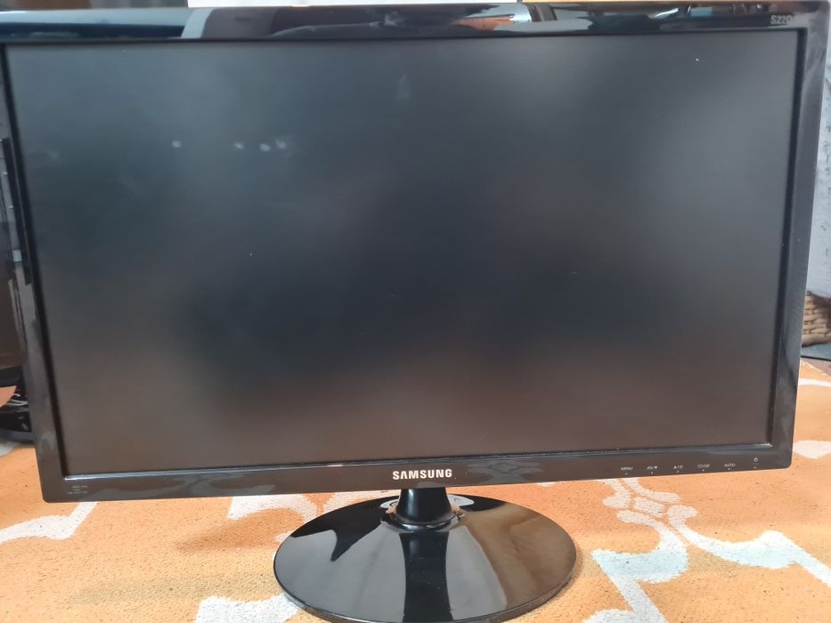 Monitor Samsung S22C300HY 21.5" Full HD — HDMI/VGA