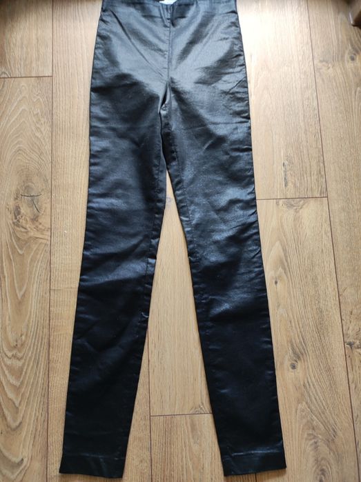 H&M spodnie połysk