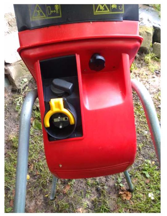 rębak do drewna, rozdrabniacz UNIROPA 1400 W