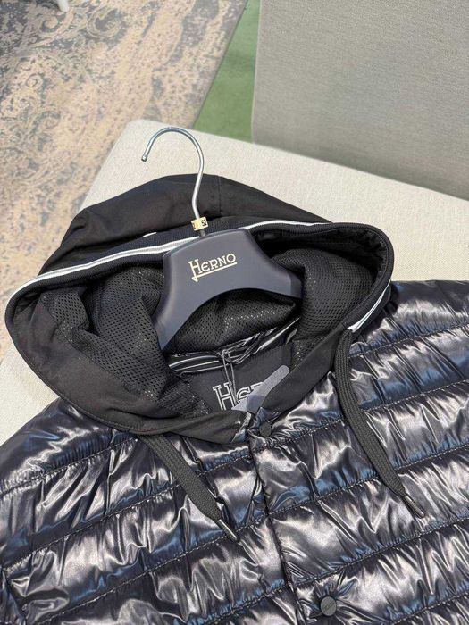 Оригинал! Куртка микро пуховик 52р HERNO Италия Kiton