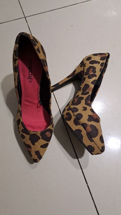 Szpilki koturny pantera 38 divided H&M