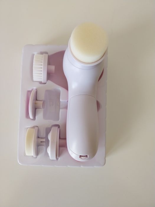 Escova de limpeza facial