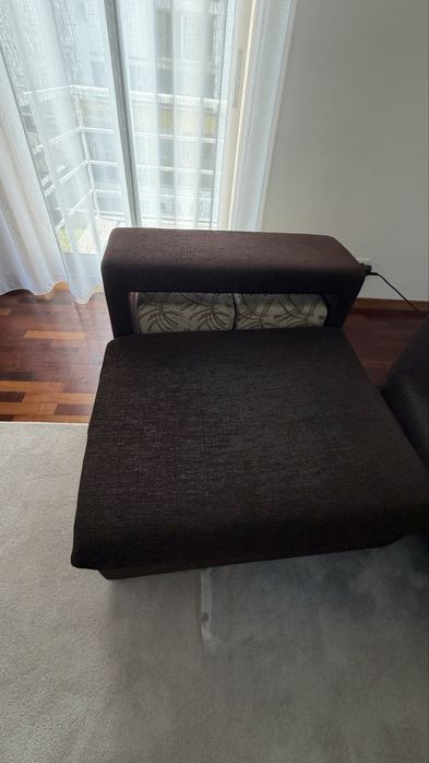 Sofá com chaise longue