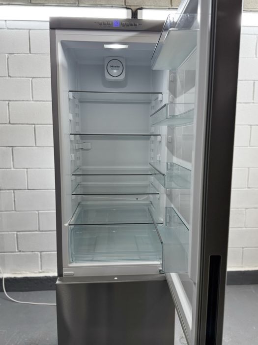 Холодильник ідеал  Miele KFN 29133 D edt/cs  NoFrost  Нержавіюча сталь ідеал