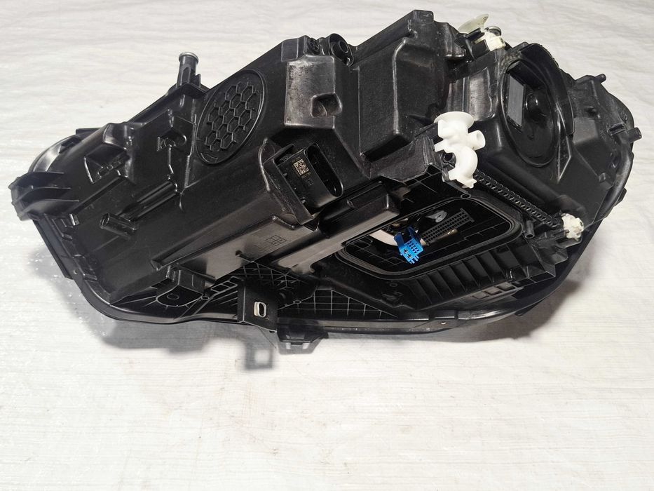 lampa przód przednia prawa mercedes cla ii 2 a118 w118 lift multibeam 2023-2025 a1189061401 cała ladna nie uszkodzona