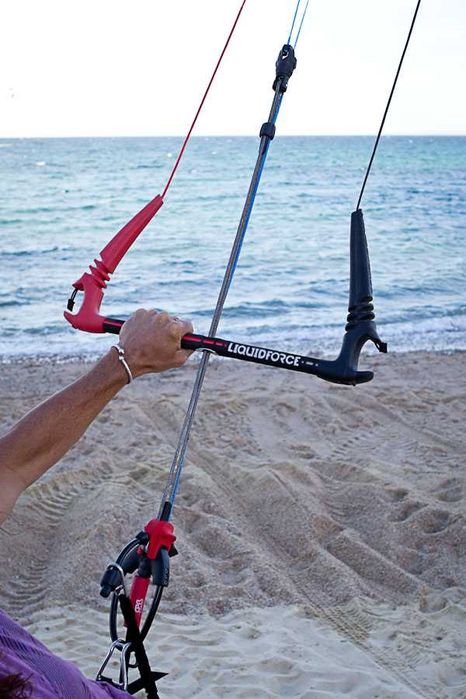 Kitesurf LiquidForce 10 metros prancha, arnez e barra