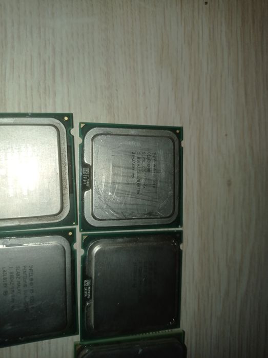 Procesory AMD  intel