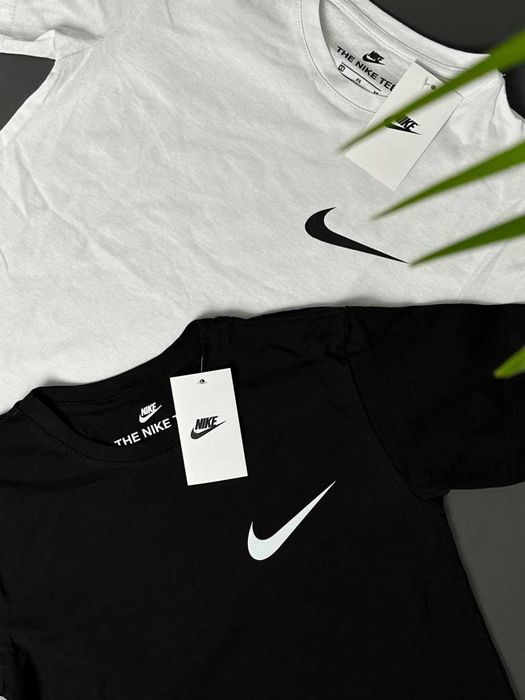 Футболка Nike Jordan Swoosh • Найк Джордан Чорна / Біла •  XS - XXL