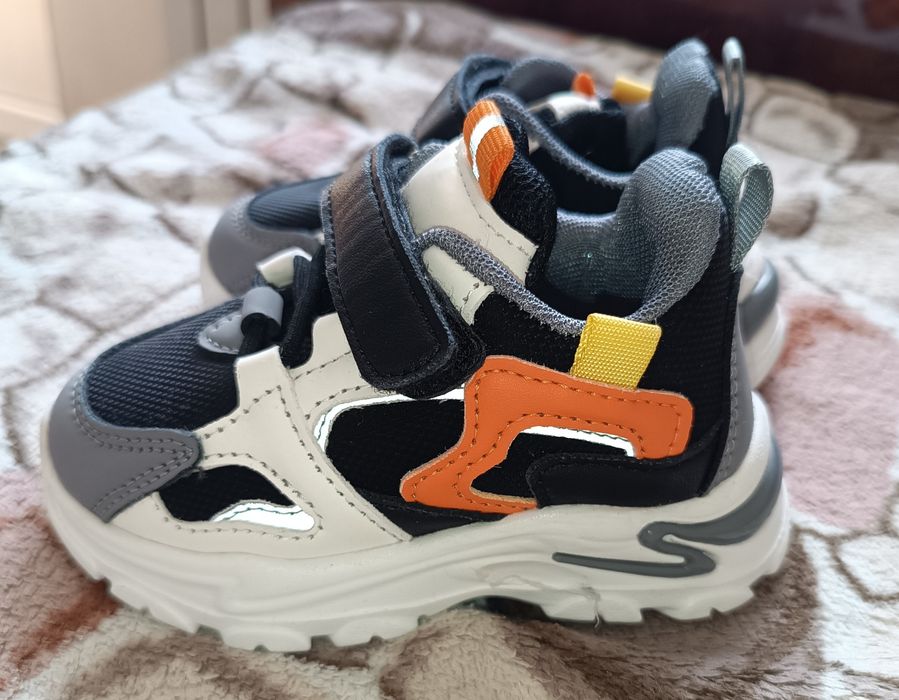 Кроссовки на мальчика