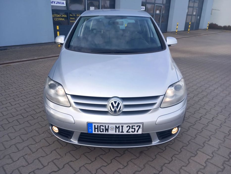 Volkswagen Golf Plus Bardzo ladny w bogatej wersji  Ksenon  Navigacja z malym przebiegiem
