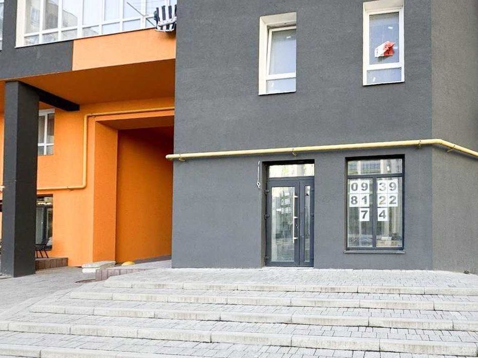 Продається комерційне приіщення в ЖК Міленіум в самому центрі ЖК.