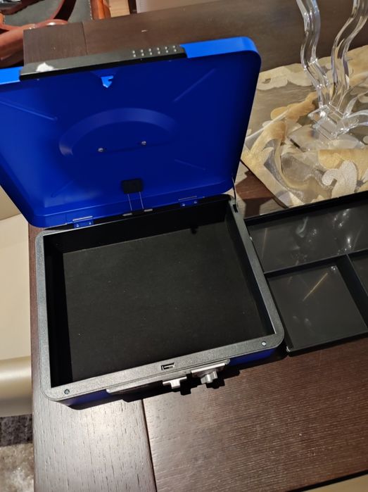 Cofre azul como novo