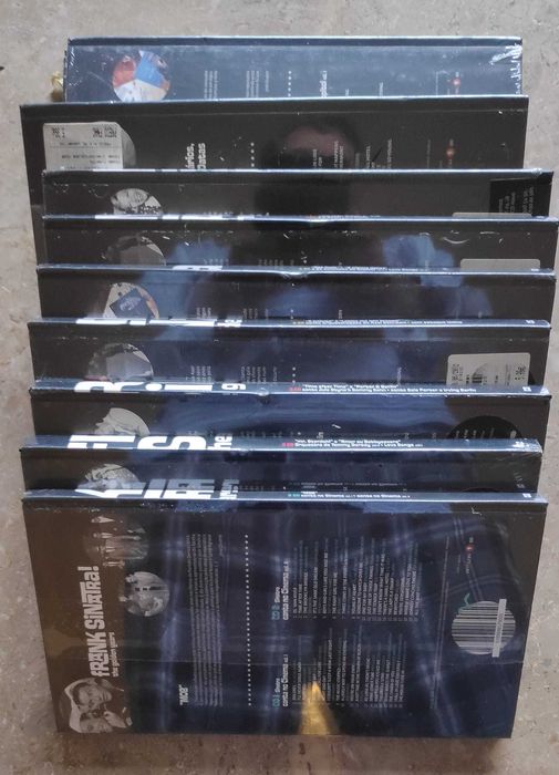 Frank Sinatra - Coleção de 11 livros com 22 CDs