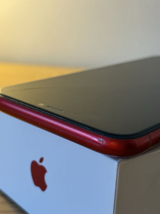 iPhone XR 64 GB czerwony