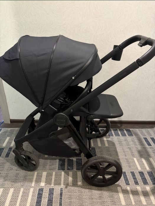 Універсальна коляска 2 в 1 Carrello Omega+ з реверсивним прогулянковим блоком