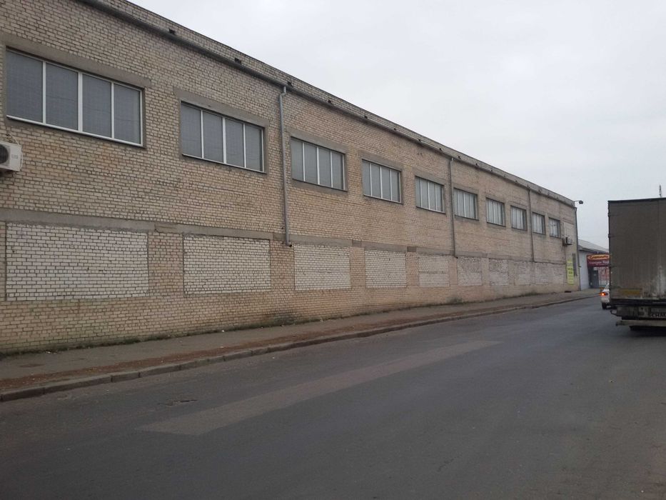 Приміщення під торгівлю 350 м.кв. фасад з рампами Оптовий ринок поруч