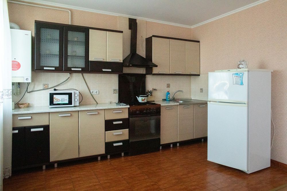 Подобово,погодинно затишна квартира центрі міста поруч військова части