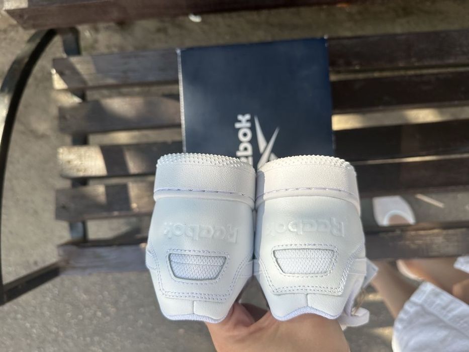 Кросівки Reebok оригінал розмір 42,5