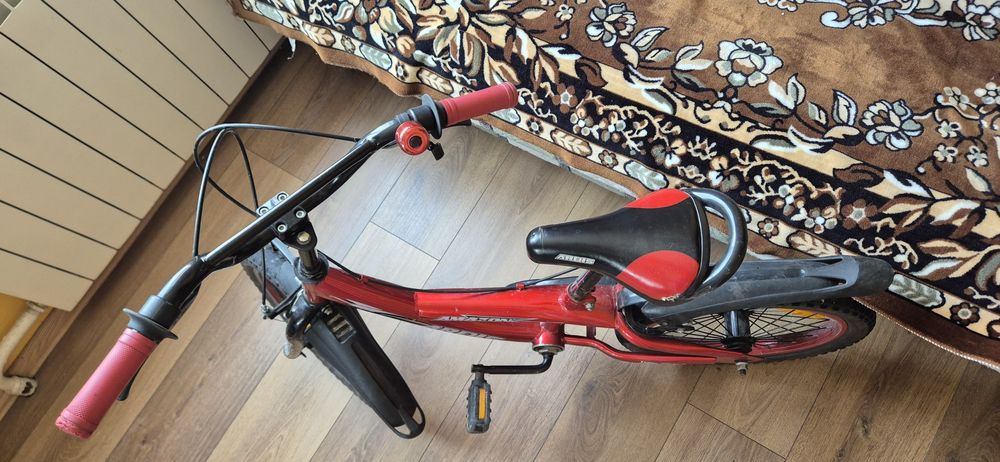 Детский велосипед 16“