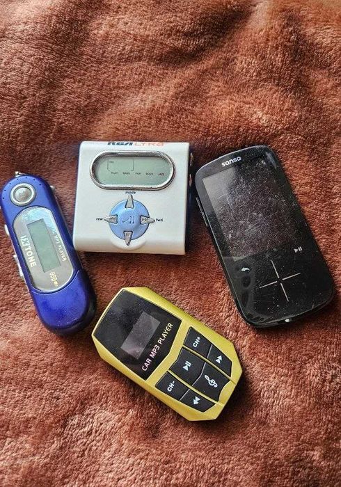 набор винтажных MP3-плееров, комплект из 4 шт