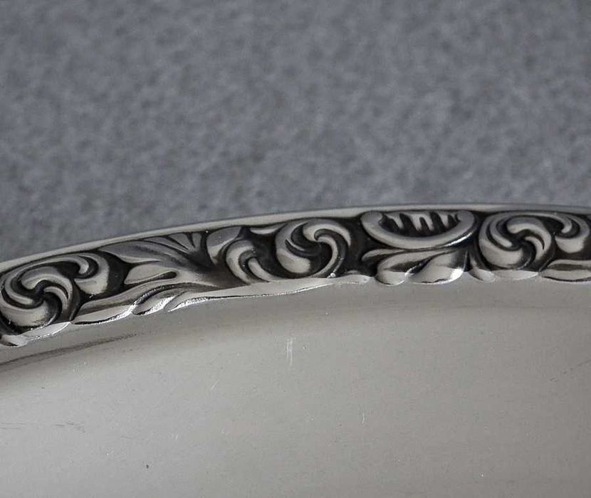 Niemiecka taca do serwowania WMF o średnicy 24cm