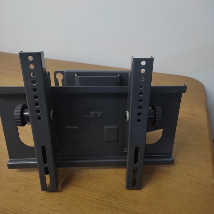 Suporte universal e articulável para tv