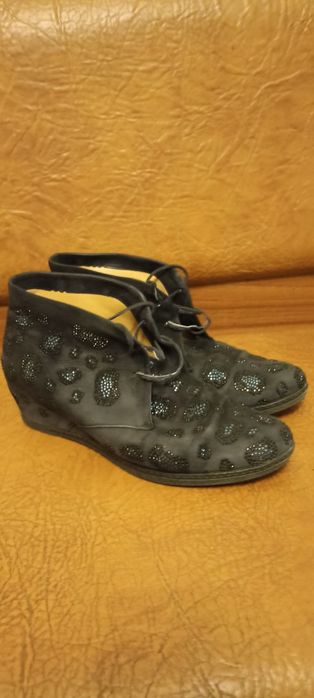 Женские полусапожки