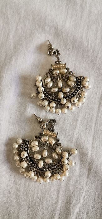 Brincos com pérolas