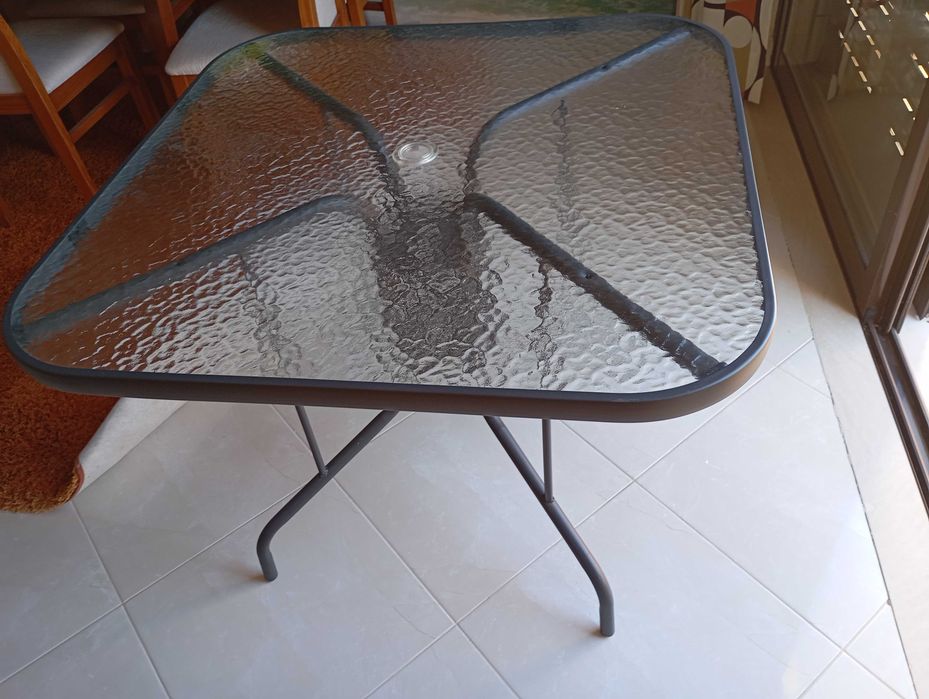 Vendo Mesa de jardim