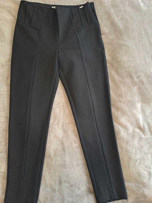 Spodnie z wysokim stanem