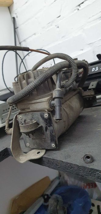 Компресор пневмопідвіски Ауди Порше Фольксваген Компрессор пневмы
