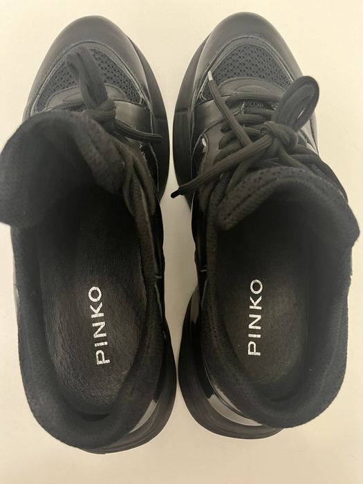 Czarne sneakersy Pinko