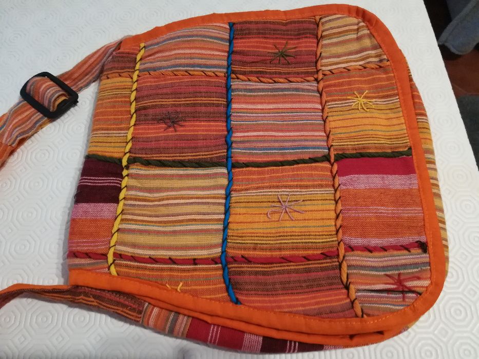 Mala de tecido made in Nepal - NOVA