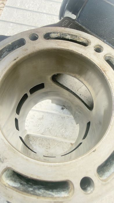 Cilindro Mota de água Original Yamaha 66E – Impecável
