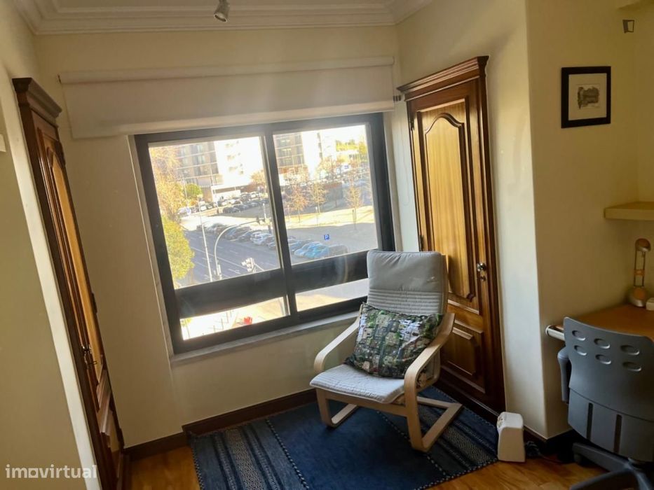 Quarto - localizado em Benfica Lisbon