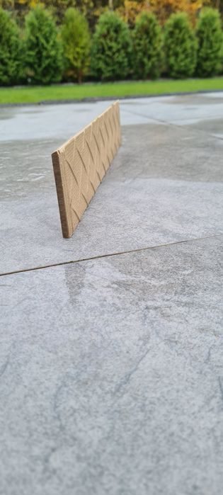 Przepiękny cokół z gresu 46 sztuk 400 x 70 x 7