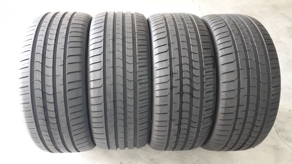 Quatro pneus novos 225/40ZR18 92Y Vredestein Giugiaro p/ Mercedes CLA