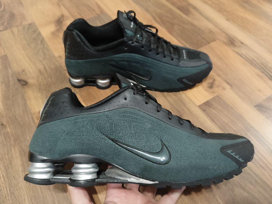 Продам кросівки Nike W Shox R4