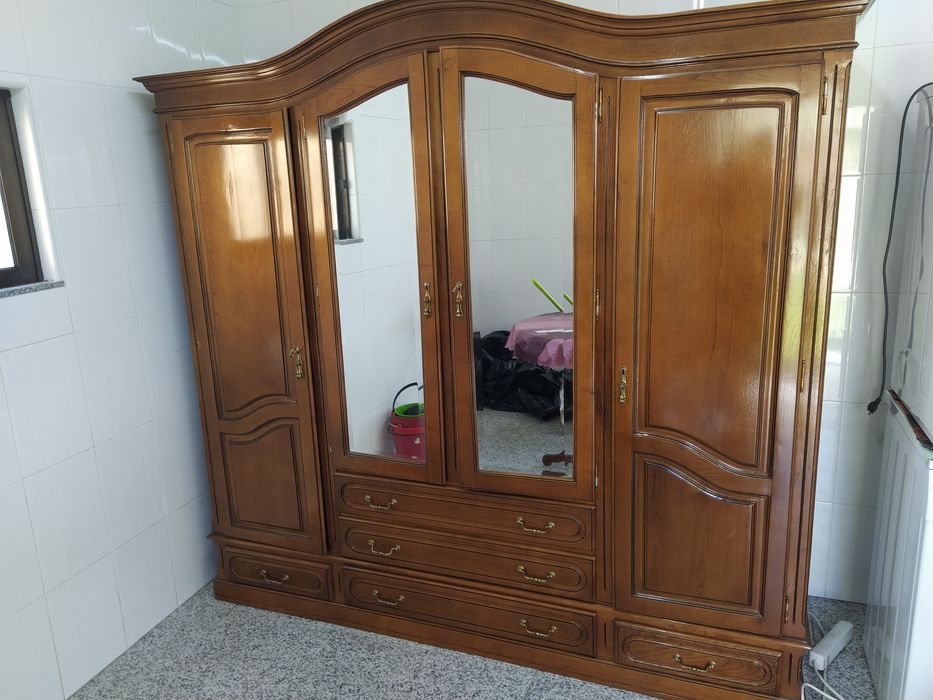 Roupeiro novo sem uso