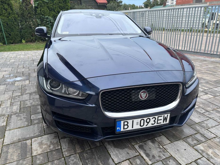 Jaguar XE