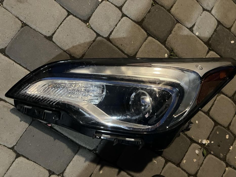 Фари Buick Envision 2019