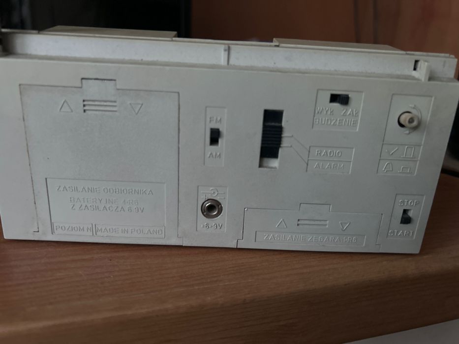 Radiobudzik Unitra Rzeszów RE125