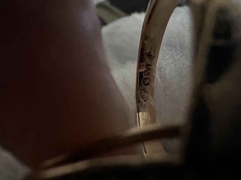 Rytosztuka, piekny złoty pierscionek PRL