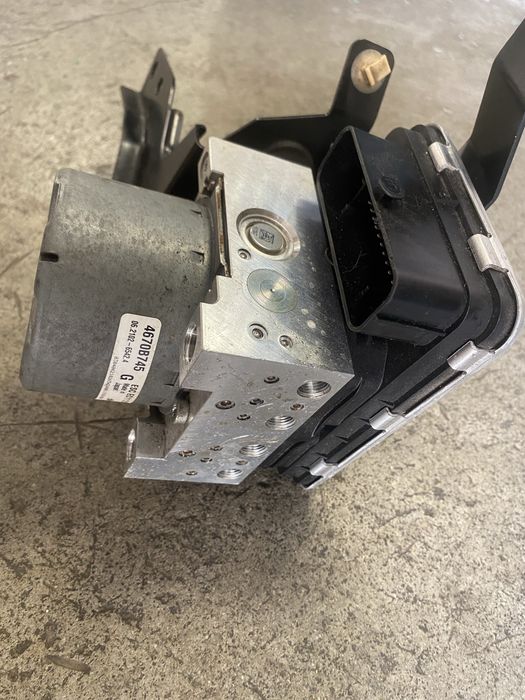 Блок ABS 4670B374 4670B481 4670B745 Мітсубісі Mitsubishi