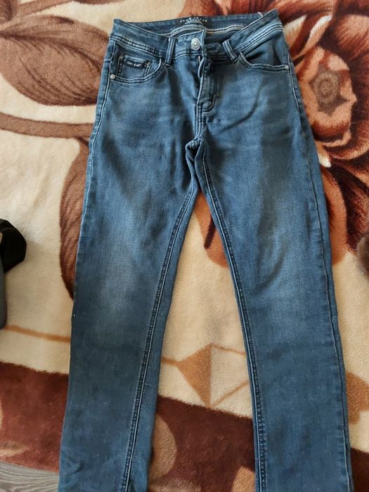 Джинсы чёрного цвета