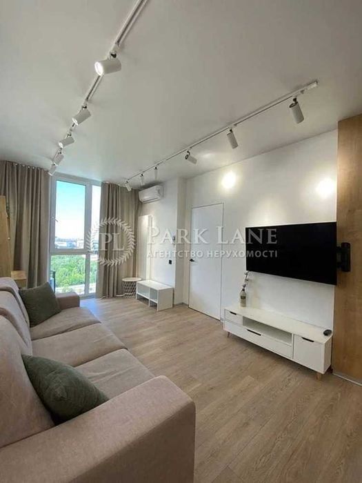 Продаж 1к квартири ЖК Файна Таун Салютна 2/6 метро Нивки