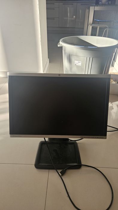 Монітор hp хороший робочий