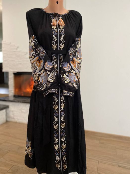 Вишита сукня вишиванка